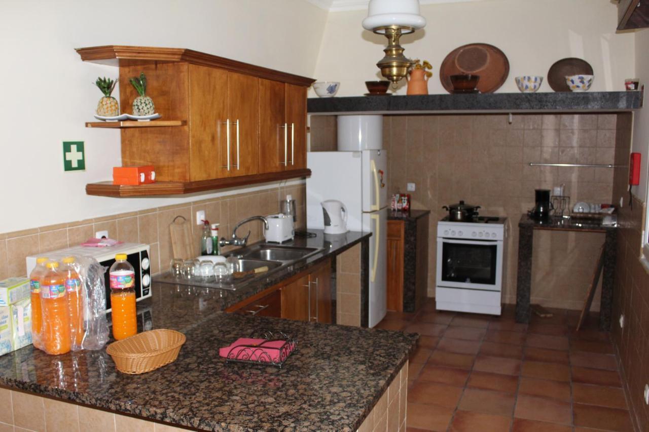 Bella Italia Populo Guest House Πόντα Ντελγκάντα Εξωτερικό φωτογραφία