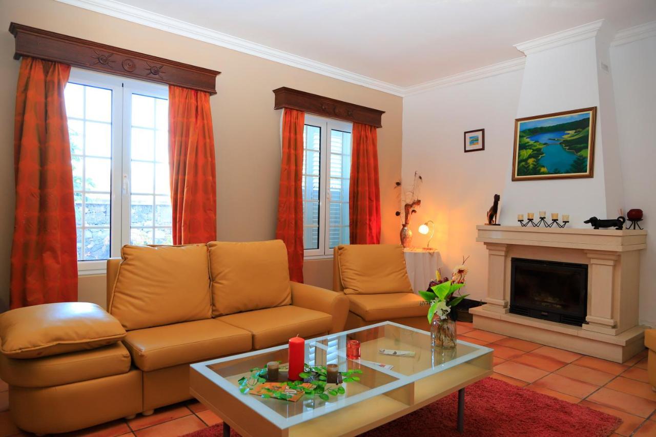 Bella Italia Populo Guest House Πόντα Ντελγκάντα Εξωτερικό φωτογραφία