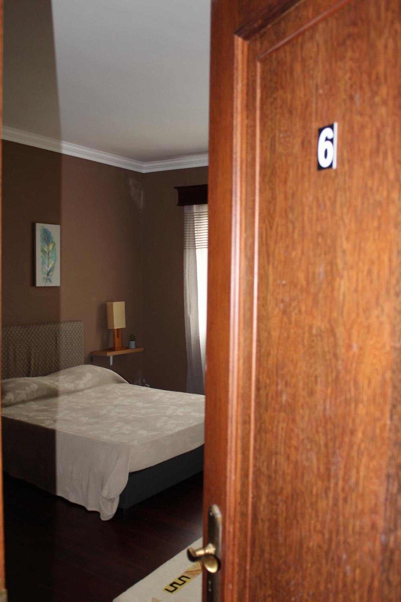 Bella Italia Populo Guest House Πόντα Ντελγκάντα Εξωτερικό φωτογραφία